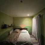 у попа *